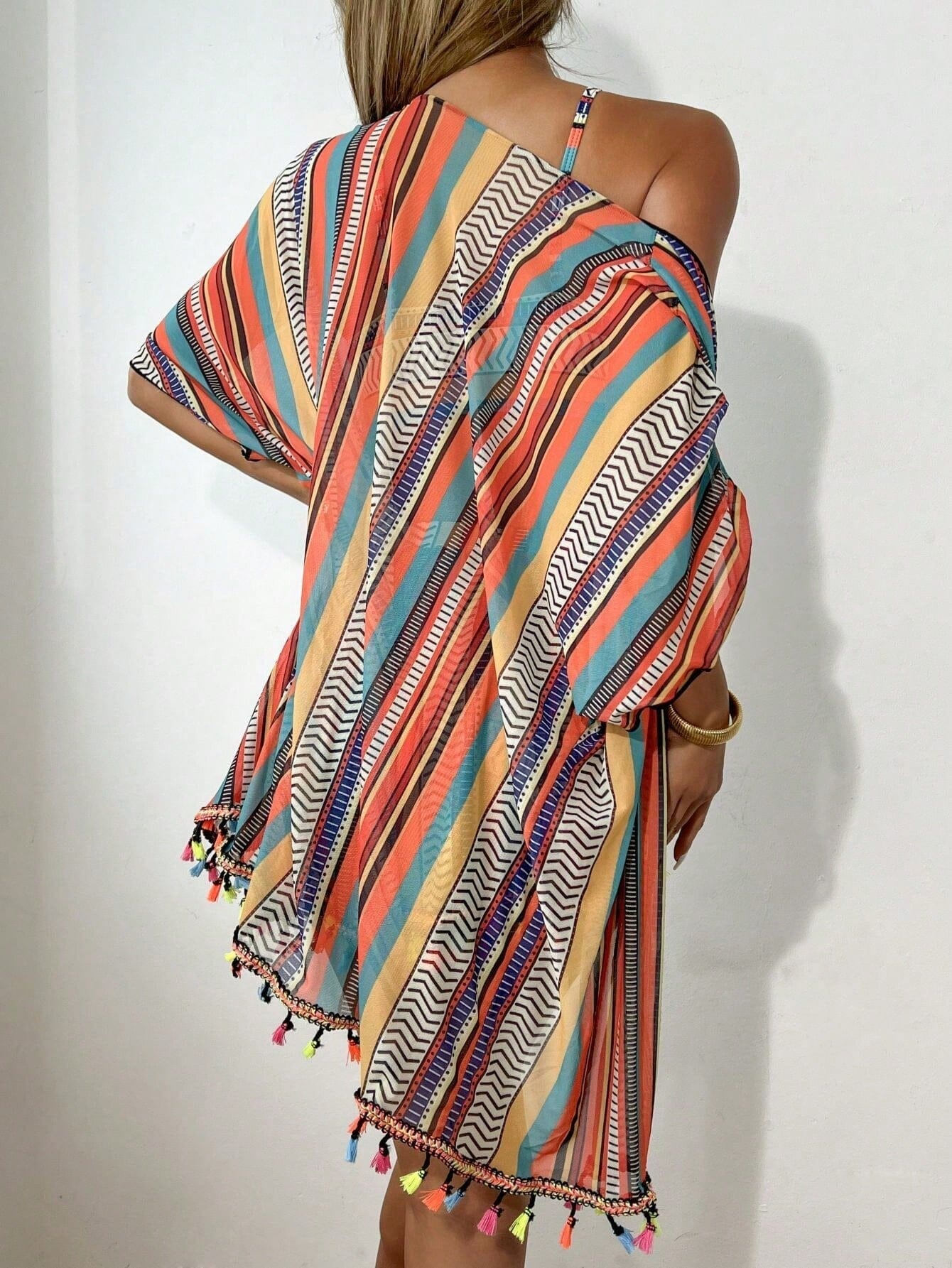 Conjunto Praia 4 Peças com Kimono – Estampa Geométrica Verão 2025